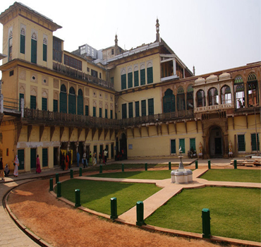images for ramnagar fort in varanasi